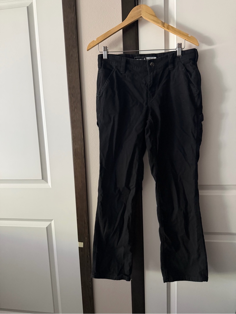 Carhartt womens Black Work Pants - Durable Utility Fit size 6 short - Picture 2 of 3